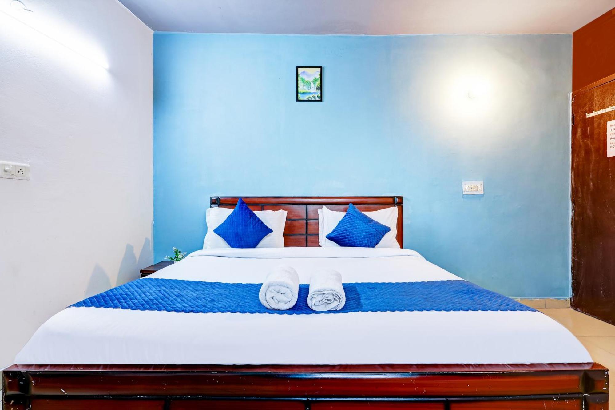 Guest house Great Near Hauz Khas Deer Park