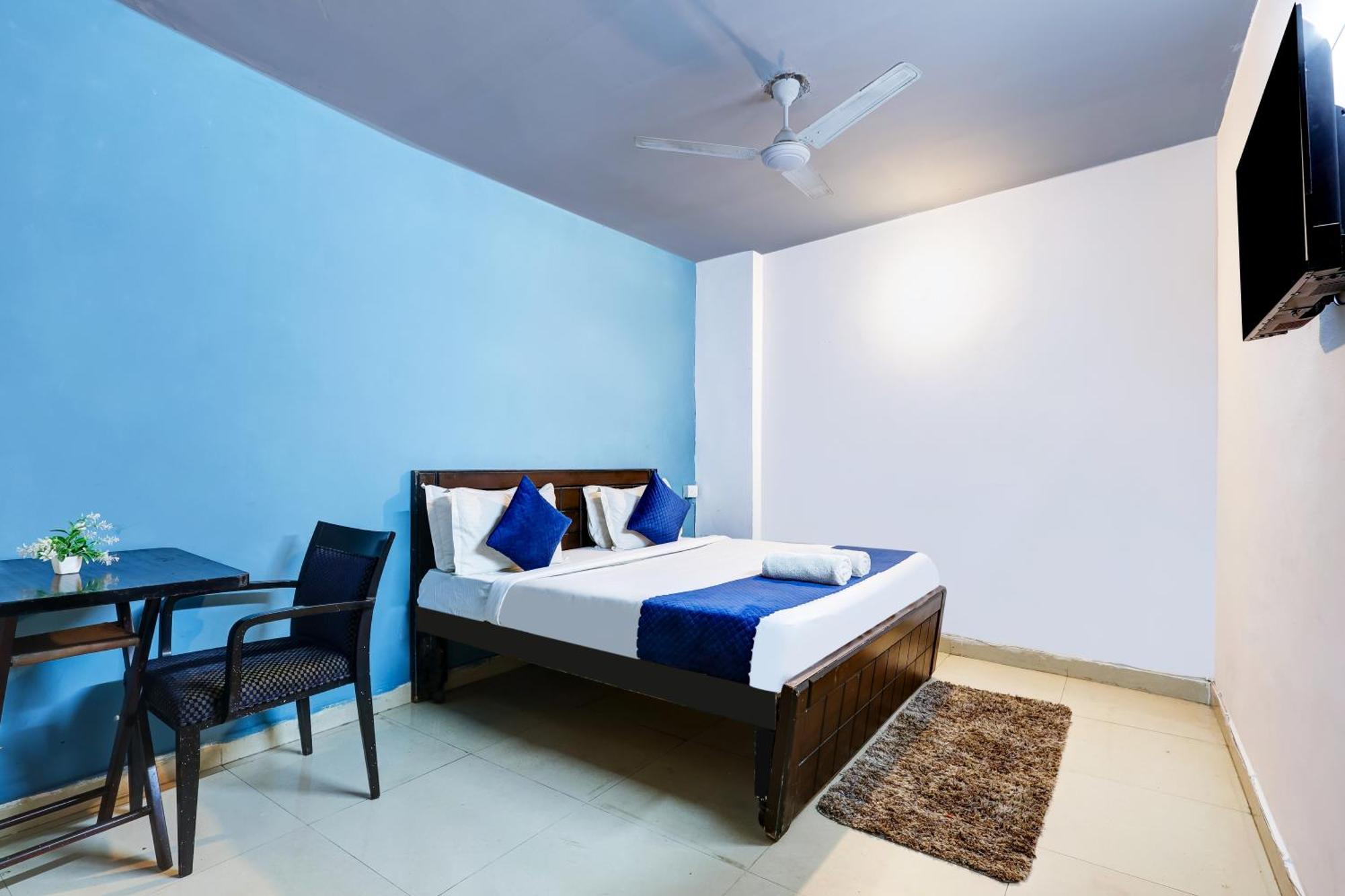 Guest house Great Near Hauz Khas Deer Park