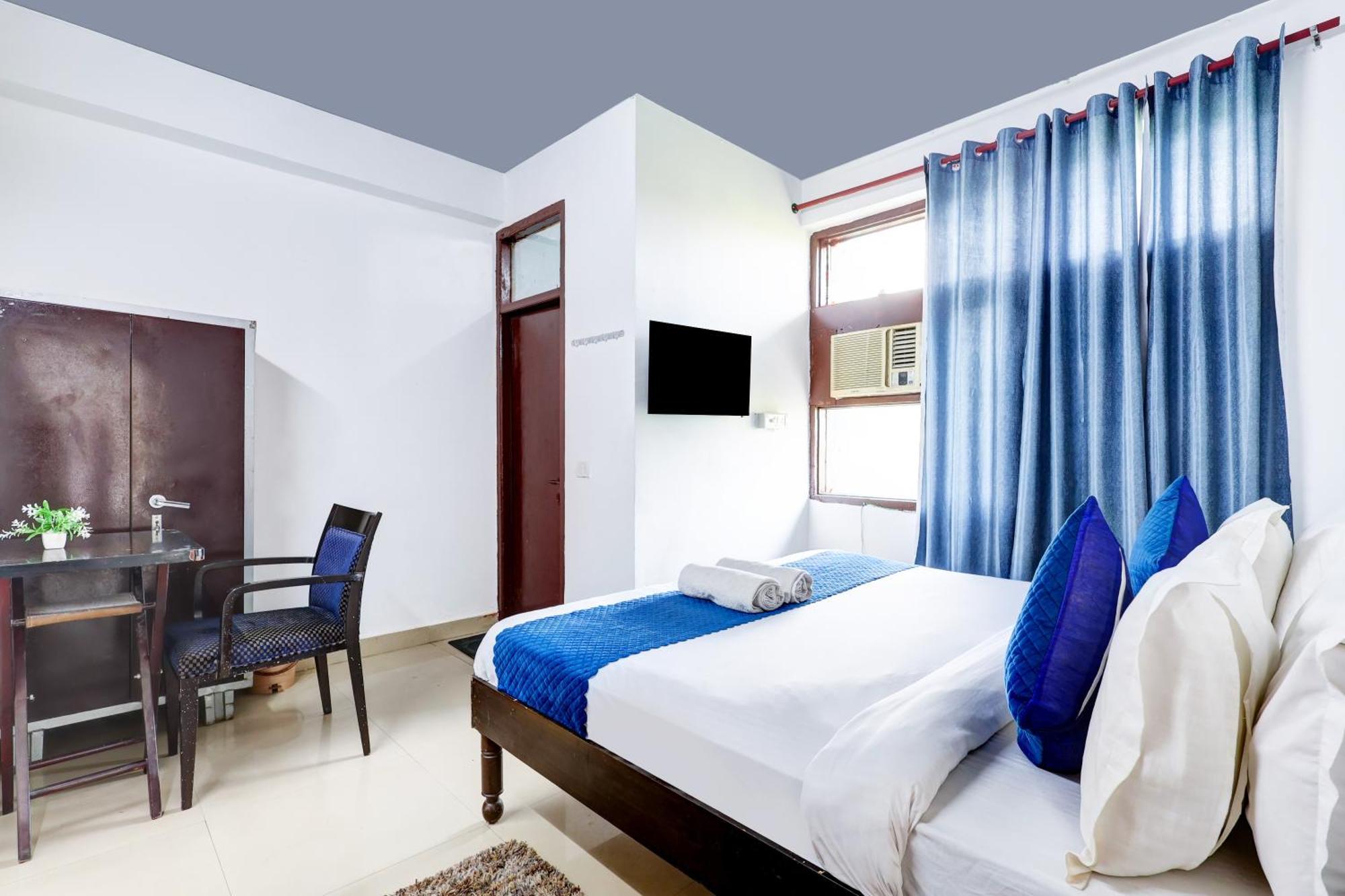 Great Near Hauz Khas Deer Park *