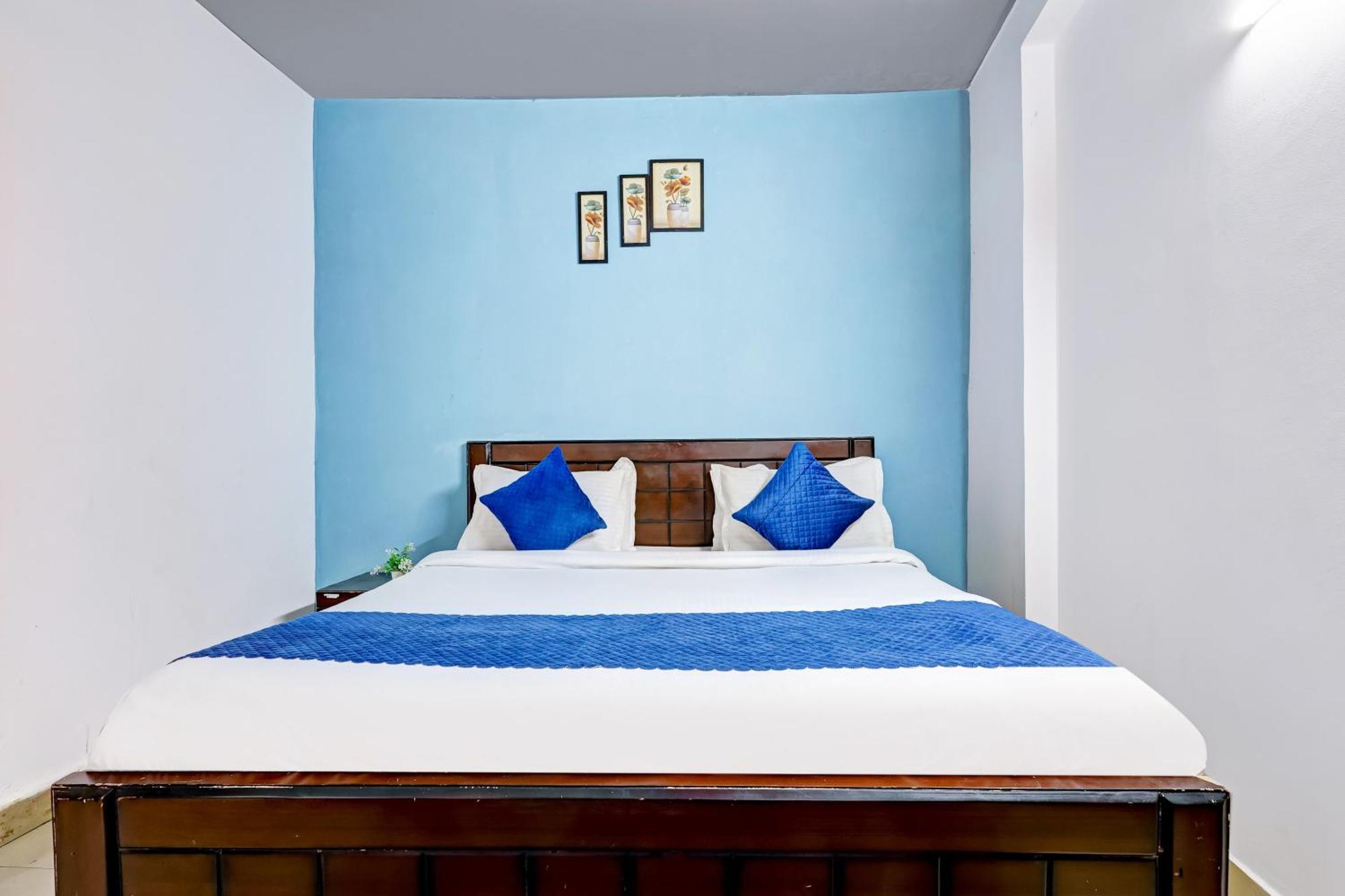 Great Near Hauz Khas Deer Park